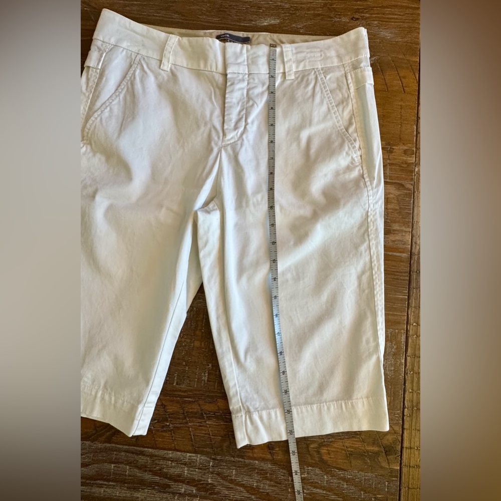 Vince Classic Women's White Chino Bermuda Shorts, Size 8 - Picture 4 of 7